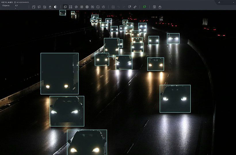 Detecting and reducing bias in labeled datasets